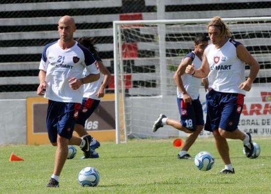 Jonathan Bottinelli y Gastn Aguirre, los nicos marcadores centrales que tiene San Lorenzo. 