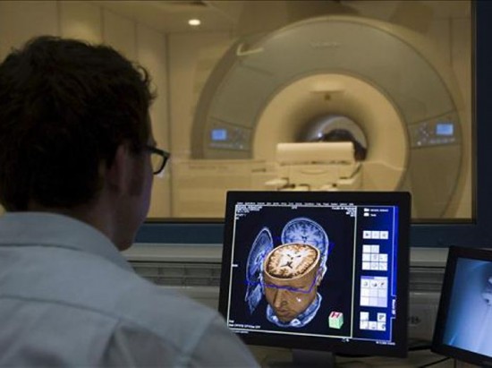 Para saber si existe algn grado de conciencia hay que hacer un escaneo cerebral especial. 