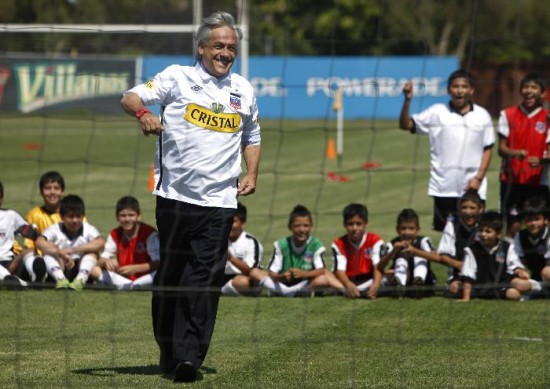 El electo presidente de Chile dijo que no se desprender de sus acciones en el Colo Colo. 